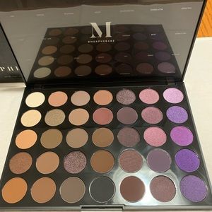 Morphe eyeshadow palette 35P plum pleaser
brand new